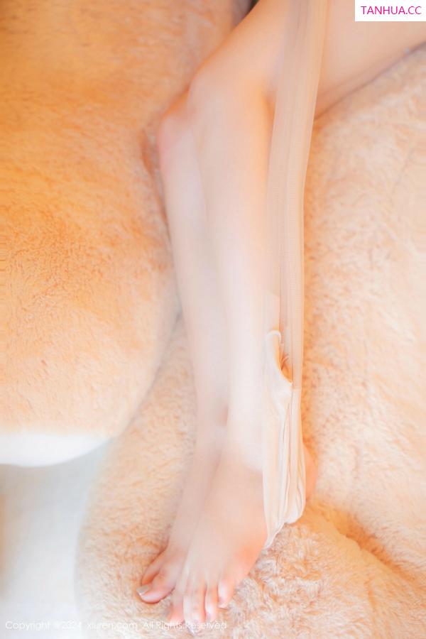娜娜子呀  [XiuRen]高清写真图 2024.07.05 No.8809 娜娜子yy 翘臀美腿第78张图片